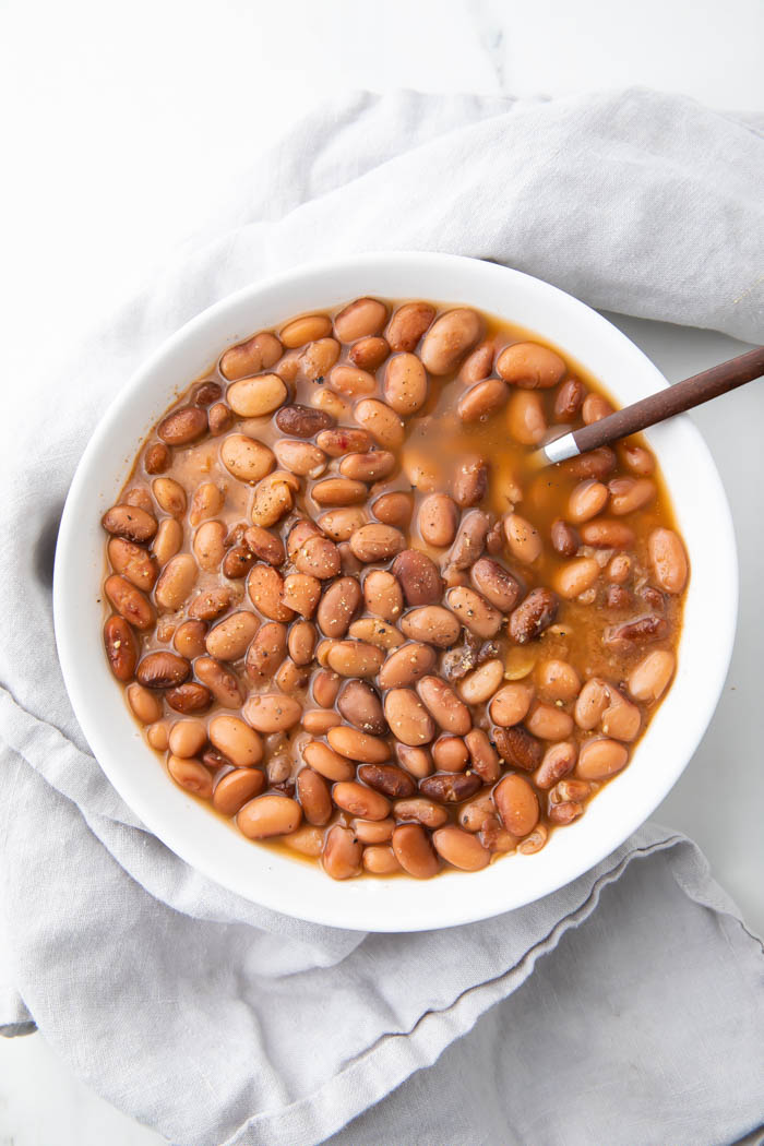 https://easyhealthyrecipes.com/wp-content/uploads/2020/02/slowcooker-pinto-beans-7.jpg