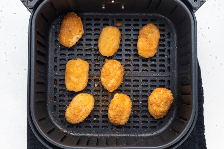 air fryer frozen jalapeno poppers step 1