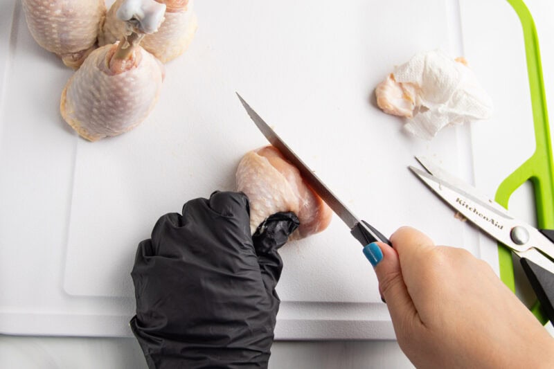 How to lollipop chicken legs, step 3.